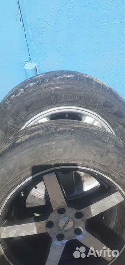 Pirelli Chrono 215/65 R17