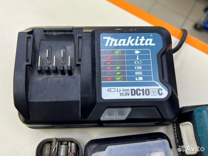 Шуруповерт Makita DF033D