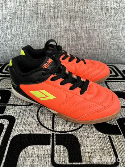 Футбольные бутсы кроссовки кеды