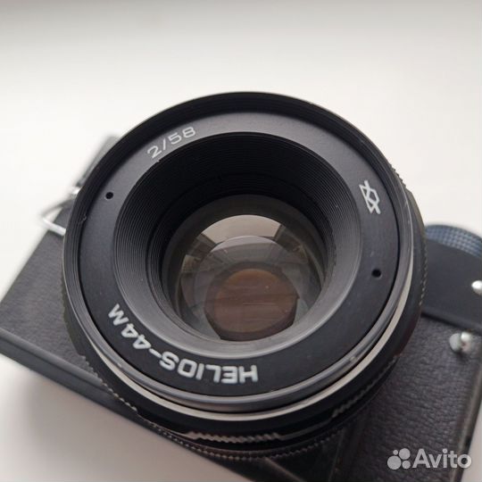 Фотоаппарат Zenit ttl с объективом helios-44M