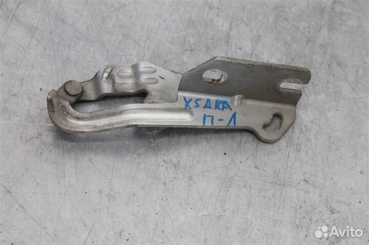 Петля капота левая Peugeot-Citroen Xsara Picasso