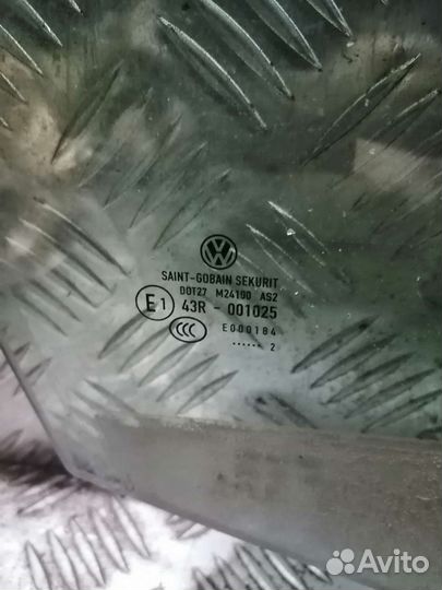 Стекло двери заднее правое VW Tiguan 1 NF 2012