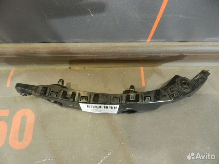 Кронштейн бампера - Nissan Juke F15E, YF15