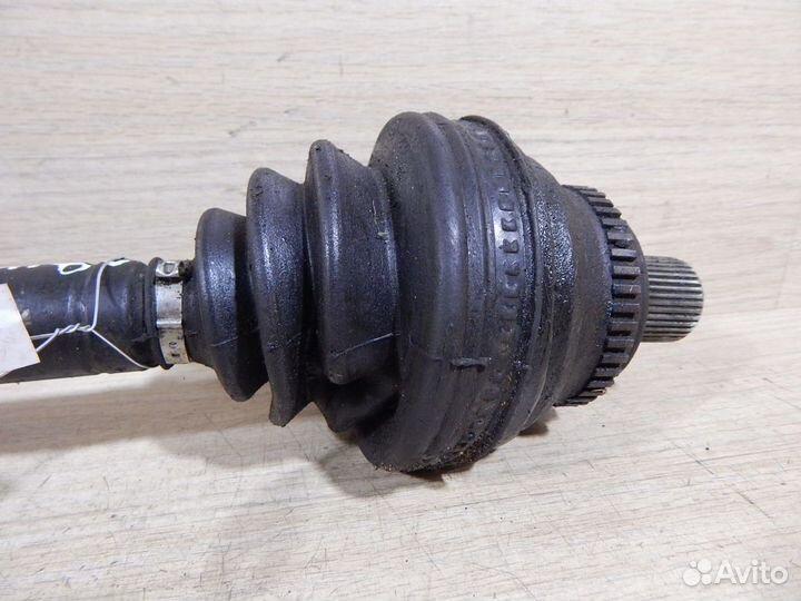 Привод правый Audi 80 B4 2,6 МКПП