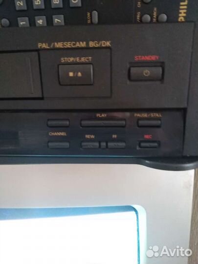 Видеомагнитофон 