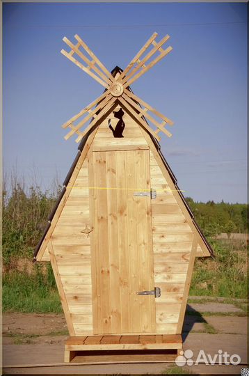 Уличный туалет деревянный DRE446