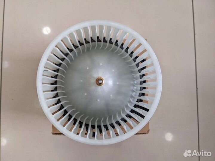 Мотор отопителя mazda BT-50 / ford ranger 06