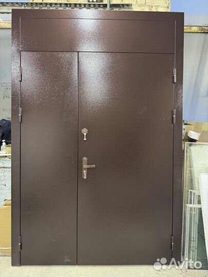 Дверь входная железная в тамбур