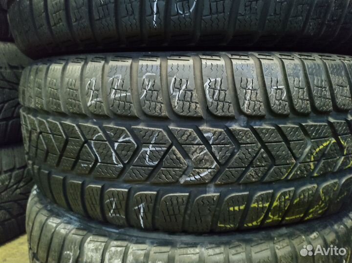 Pirelli Winter Sottozero 3 225/50 R18