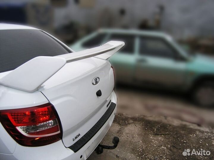 LADA Granta седан - Спойлер 