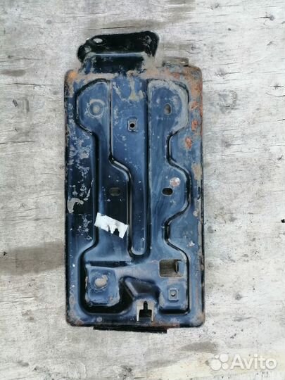 Площадка Аккумулятора Cadillac SRX 2009-2016