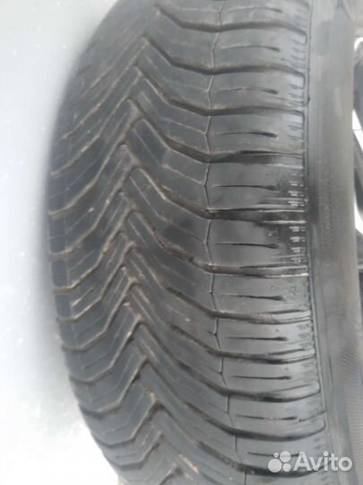 R16 Michelin CrossClimate SUV 215/65, PCD 5x114.3 DIA 67.1