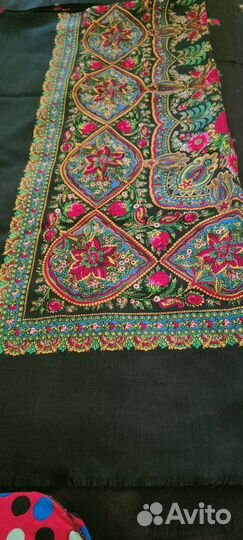 Старинный шерстяной платок