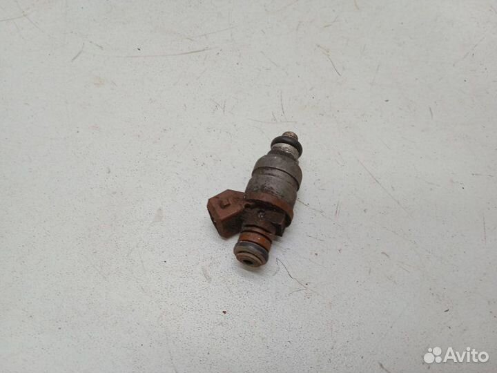 Форсунка топливная Chevrolet Lacetti J200 1.6