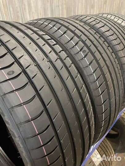 Triangle EffeXSport TH202 245/40 R20 97Y