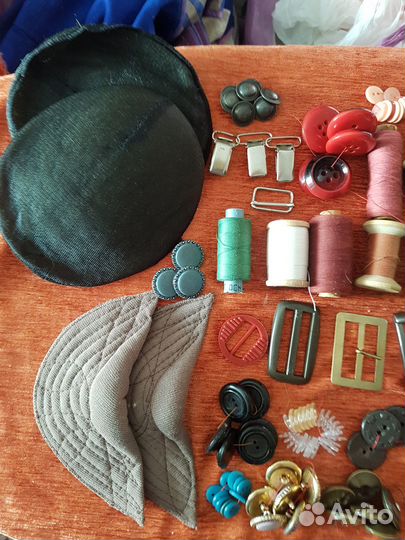 Мега лот пуговиц, пряжек, предметов для рукоделия
