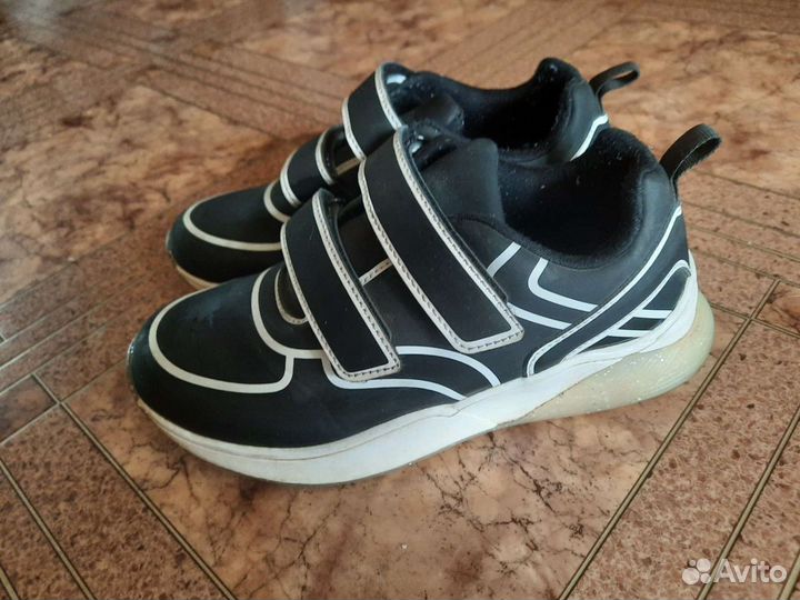 Кроссовки детские для девочек 34р