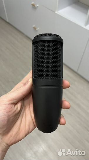 Студийный микрофон akg p120