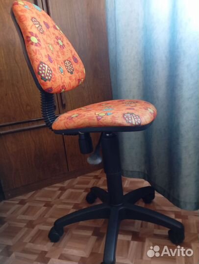 Компьютерное кресло детское бу