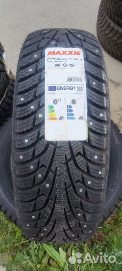 Maxxis NP5 Premitra Ice Nord 215/55 R17 98T