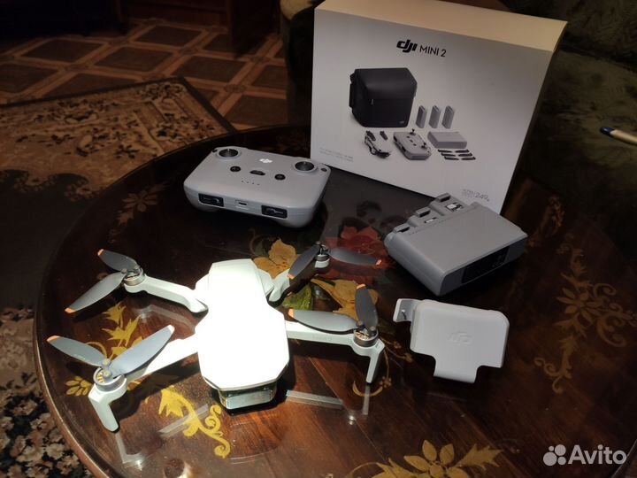 Квадрокоптер DJI Mini 2 fly more combo