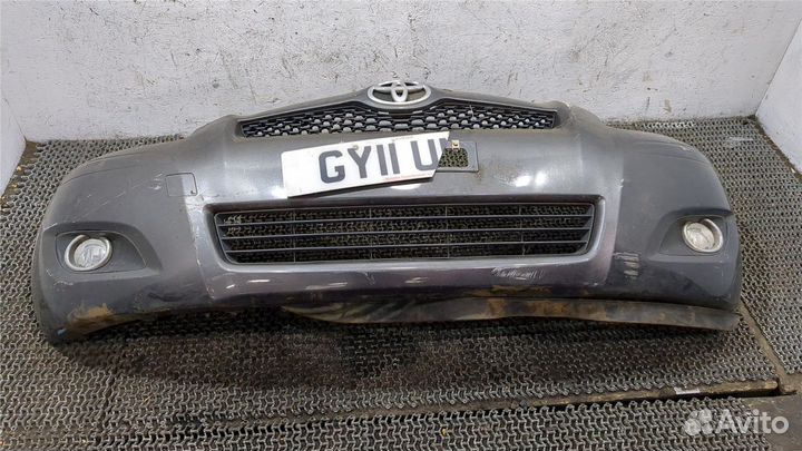Бампер Toyota Yaris, 2011