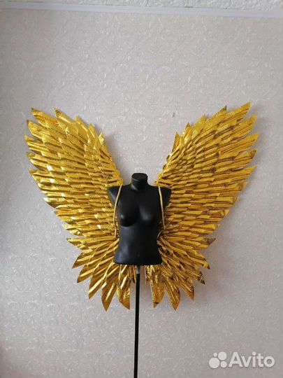 Золотые крылья