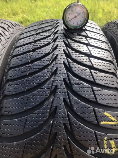 Goodyear UltraGrip Ice+ 215/65 R16 98T