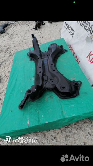 Подрамник передний Toyota Rav4 30 2.0