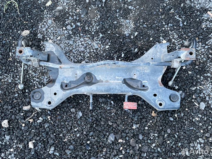 Подрамник передний Фольксваген Поло седан