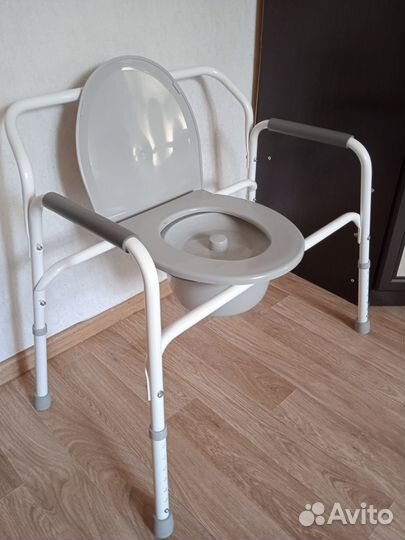 Санитарный стул туалет
