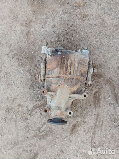 Редуктор заднего моста Toyota Hiace 1999г