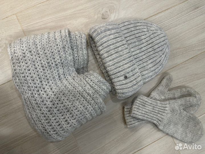 Комплект шапка, снуд и варежки