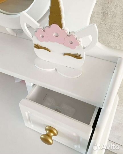 Туалетный столик детский с зеркалом косметический
