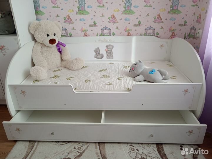 Набор детской мебели