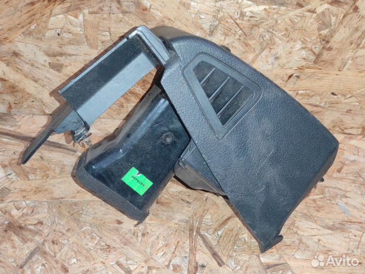 Дефлектор обдува салона правый Volkswagen Crafter