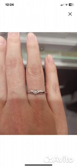 Серьги и кольцо с брильянтом