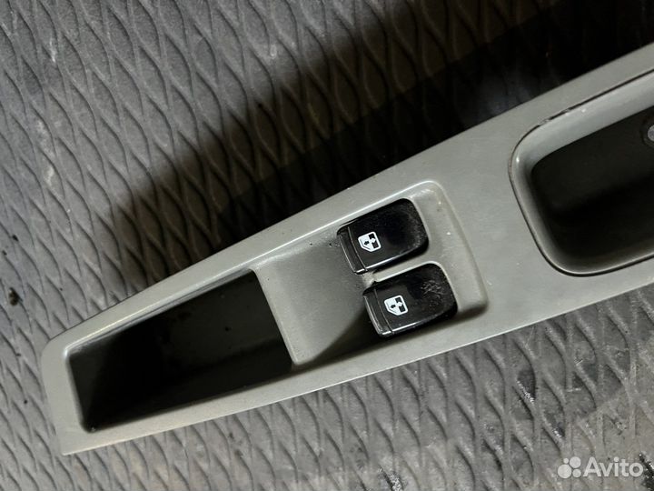 Блок кнопки степлоподьемников Chevrolet Lacetti
