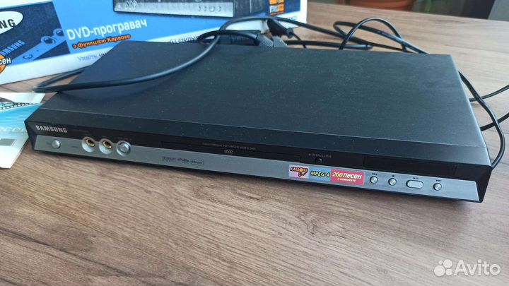 DVD-проигрыватель с функцией караоке samsung