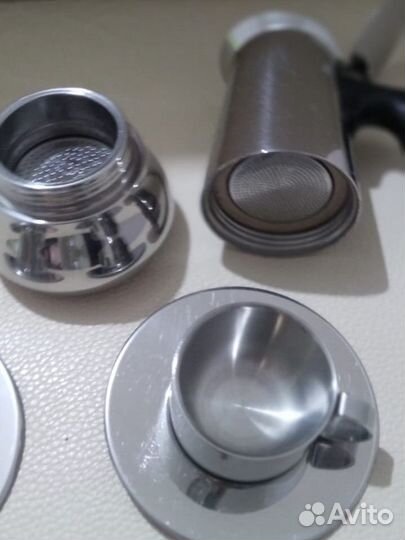 Гейзерная кофеварка Zepter с чашками