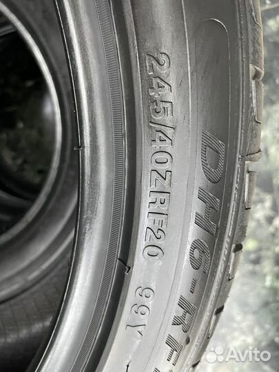 Delinte DH6 245/40 R20 99Y