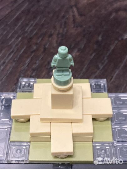 Lego статуя свободы минифигурка