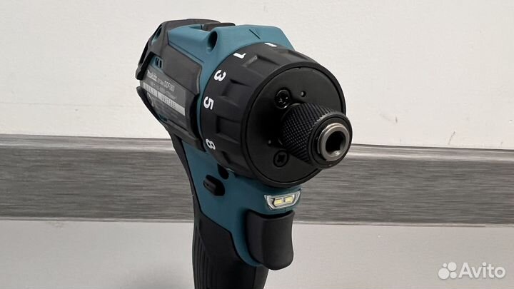 Аккумуляторная дрель шуруповерт Makita DDF083Z