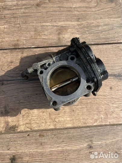 Дроссельный заслонка Nissan Qashqai J10 2.0