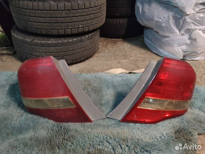 Стоп фонарь Toyota corolla axio