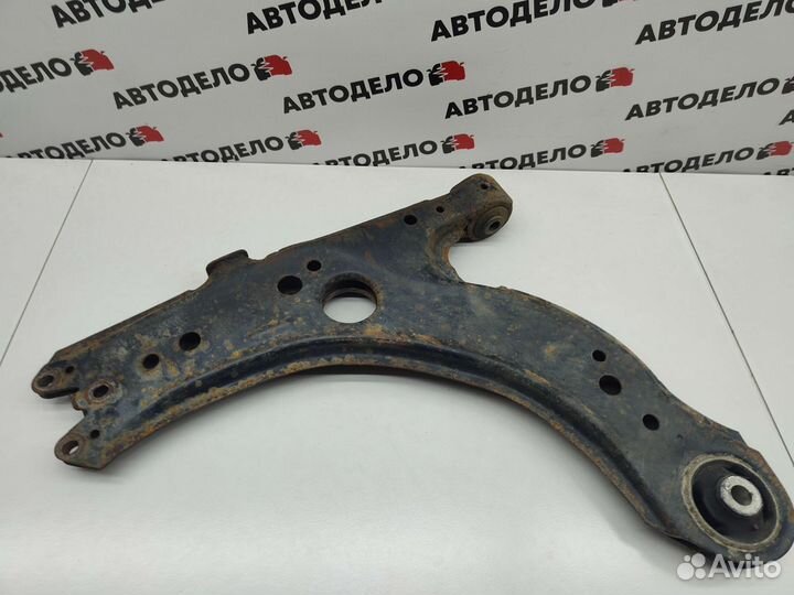 Рычаг подвески передний правый Volkswagen Golf MK4