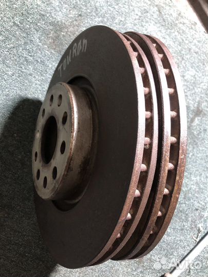 Тормозные диски передние VW Touran