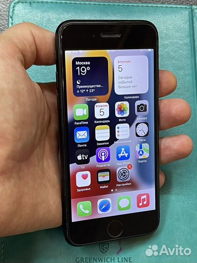 Телефон iPhone 7