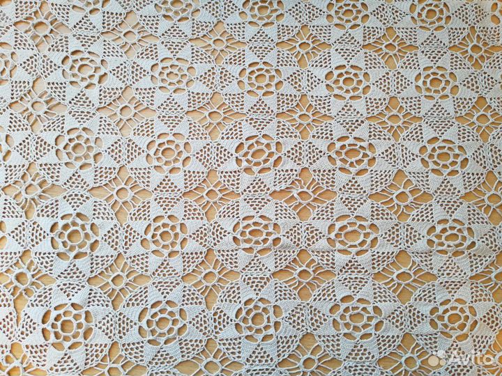 Винтаж: вязаная крючком скатерть