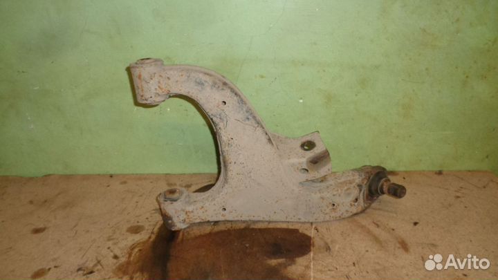 Рычаг задний нижний правый Nissan Armada (WA60)